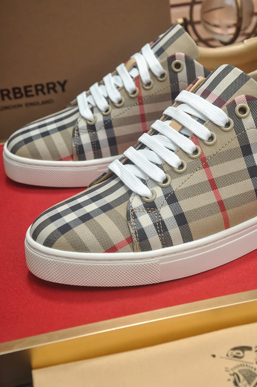Men's shoes💰480💶[Burberry] (cowhide lining) classic low-top sneakers｜Imported cowhide with classic plaid fabric｜Cow leather lining｜Original outsole｜Fine workmanship and comfortable to wear Size: 38-44 (customized at 45)